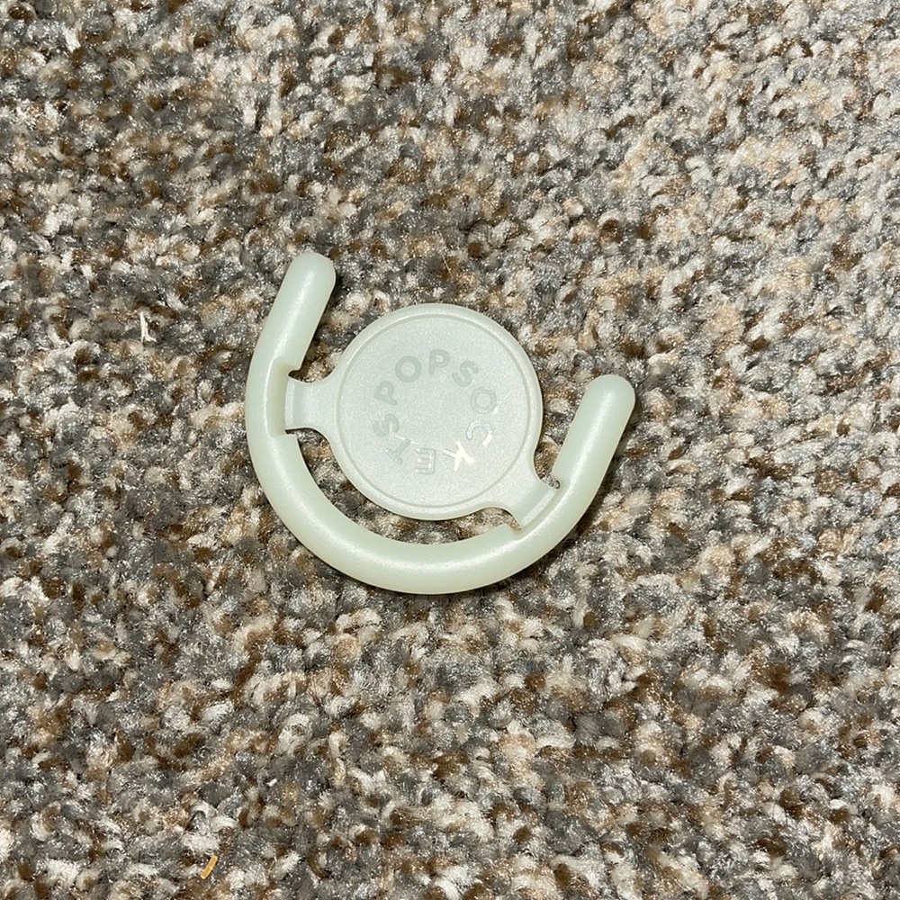 Never Used: PopSocket Glow in the Dark Phone holder Sticky